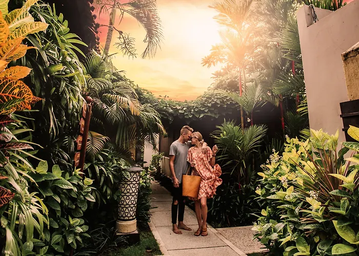 Alaya Dedaun Kuta Villa Legian 